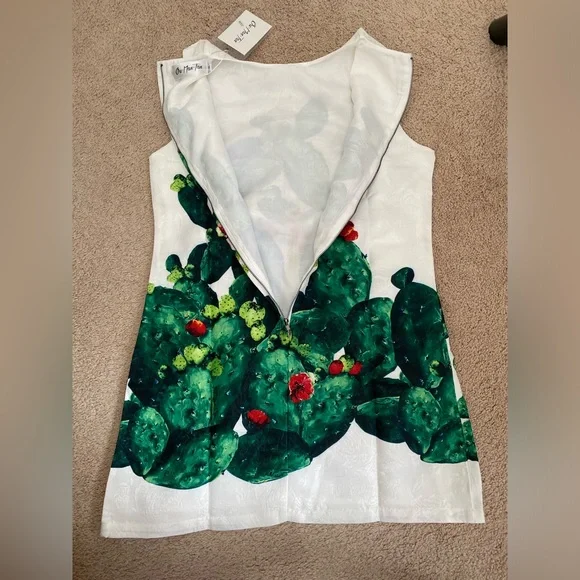 Women’s graphic dress with 3d decorations - US M - Picture 6 of 9